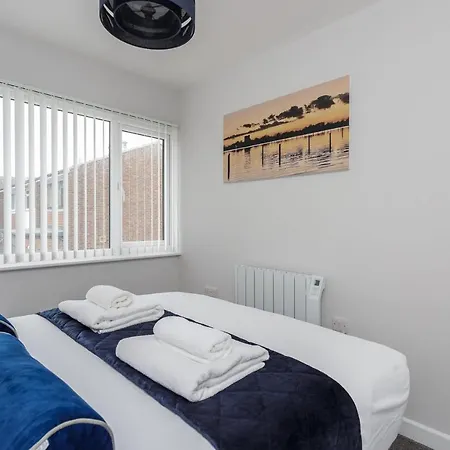 Castle View - Port Solent Stunning Waterfront House Villa Portsmouth Exterior photo